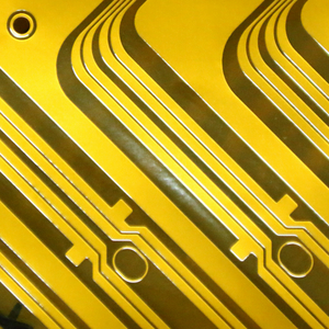 اعلی معیار کے لچکدار پی سی بی الیکٹرانک آلات کی ڈائی کٹنگ بڑے پیمانے پر پیداوار